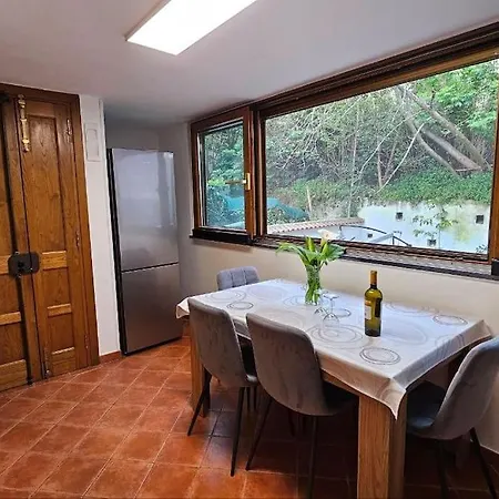 アパート Danka House: *