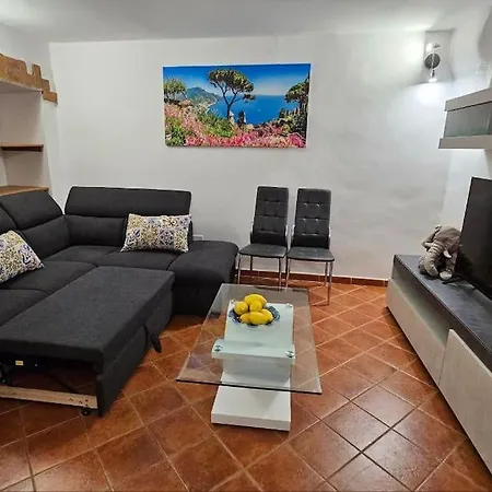 Danka House: *