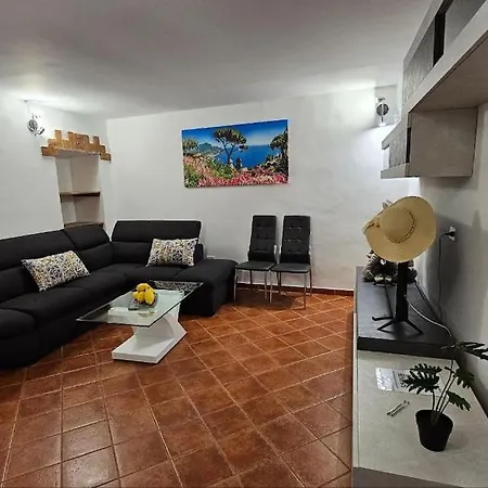Danka House:
