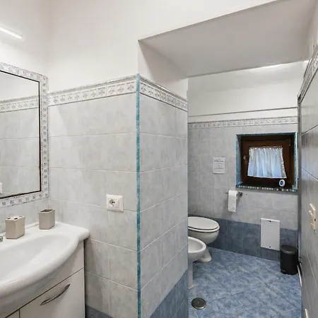 Danka House: *